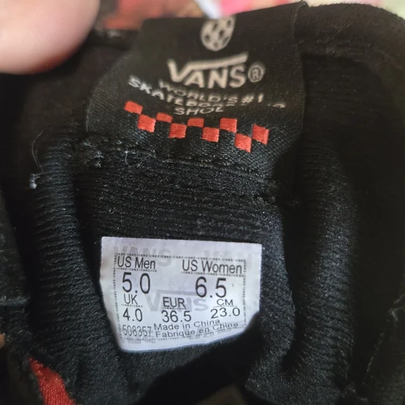 Vans Black and Red Sneakers Low-Top Casual - Picture 6 of 8